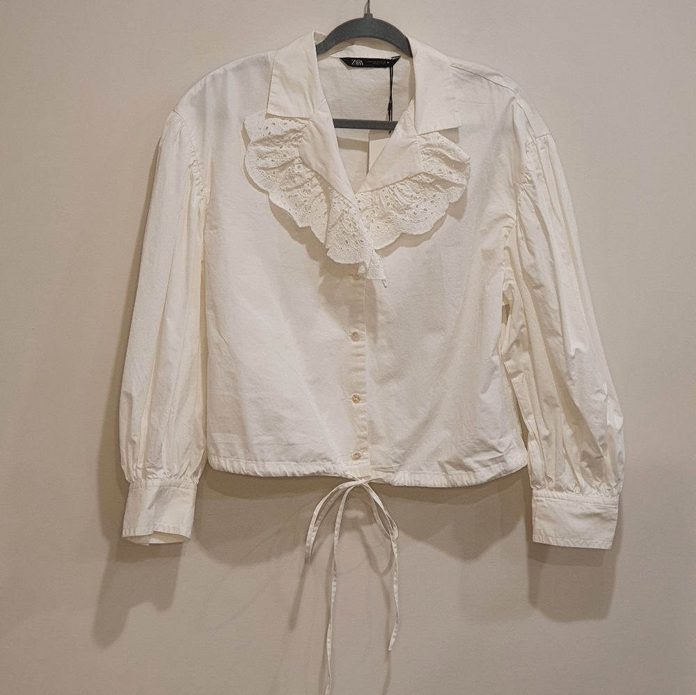 NWT Zara popplin button shirt with eyelet lace collar detail, white, size